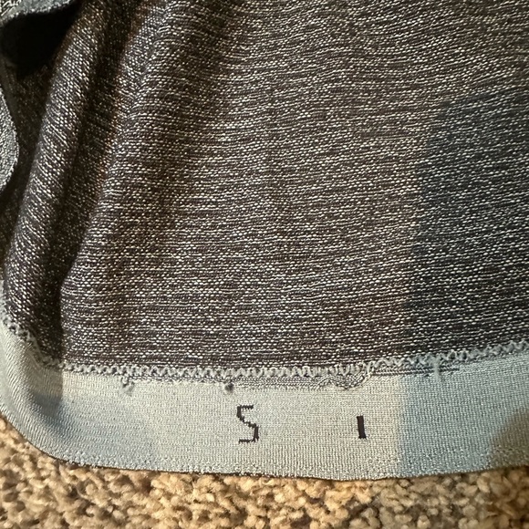 Men’s Lululemon size Small metal vent tech, long sleeve Crew Neckline - Picture 8 of 8